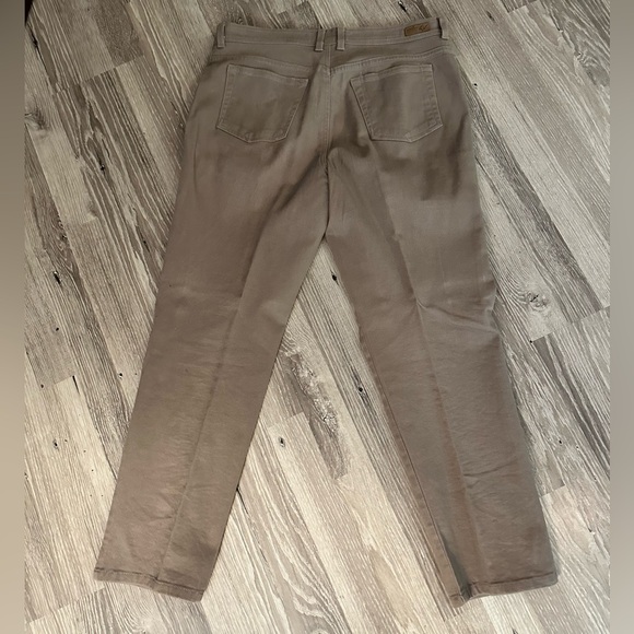 Petite Gloria Vanderbilt Jeans - Picture 2 of 2